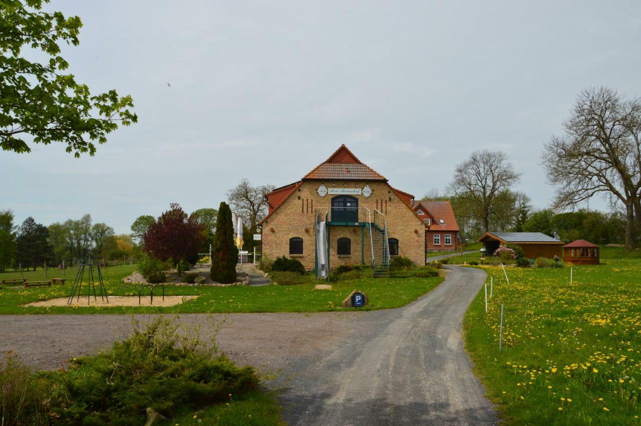 Heu-Ferienhof Altkamp Putbus Esterno foto